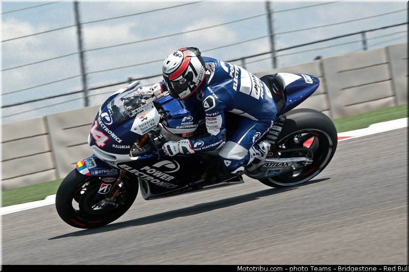 motogp_de_puniet_009_usa_austin_2013