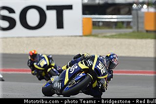 moto2_kent_015_usa_austin_2013.jpg