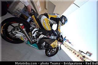 moto2_luthi_002_usa_austin_2013.jpg