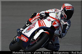 moto2_pradita_001_usa_austin_2013.jpg