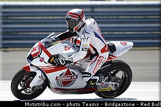 moto2_pradita_005_usa_austin_2013.jpg