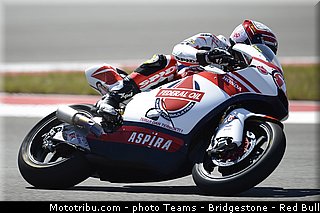 moto2_pradita_006_usa_austin_2013.jpg