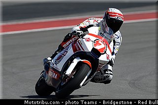moto2_pradita_007_usa_austin_2013.jpg