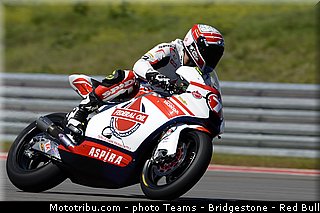 moto2_pradita_009_usa_austin_2013.jpg