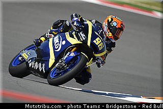 moto2_rossi_008_usa_austin_2013.jpg