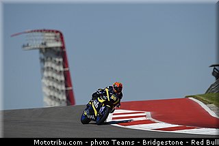 moto2_rossi_010_usa_austin_2013.jpg