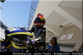 moto2_rossi_011_usa_austin_2013.jpg
