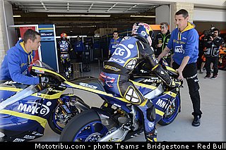 moto2_rossi_012_usa_austin_2013.jpg