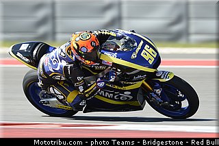 moto2_rossi_017_usa_austin_2013.jpg