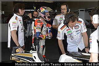 motogp_bradl_032_usa_austin_2013.jpg