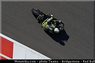 motogp_crutchlow_001_usa_austin_2013.jpg