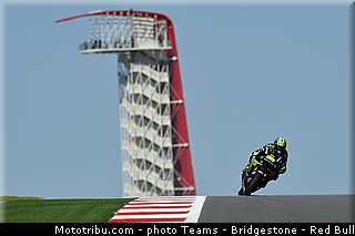 motogp_crutchlow_003_usa_austin_2013.jpg
