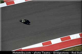 motogp_crutchlow_009_usa_austin_2013.jpg