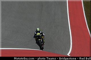 motogp_crutchlow_013_usa_austin_2013.jpg