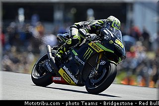 motogp_crutchlow_024_usa_austin_2013.jpg