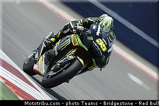 motogp_crutchlow_032_usa_austin_2013.jpg
