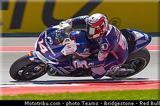motogp_de_puniet_004_usa_austin_2013.jpg