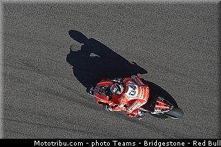 motogp_dovizioso_001_usa_austin_2013.jpg