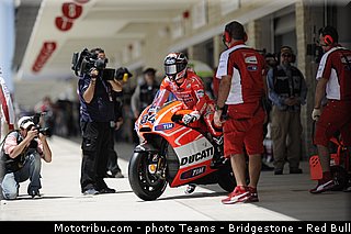 motogp_dovizioso_021_usa_austin_2013.jpg