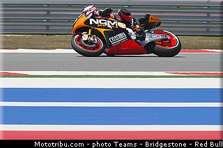 motogp_edwards_001_usa_austin_2013.jpg