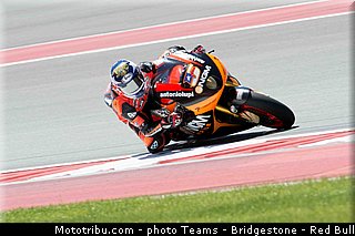 motogp_edwards_002_usa_austin_2013.jpg