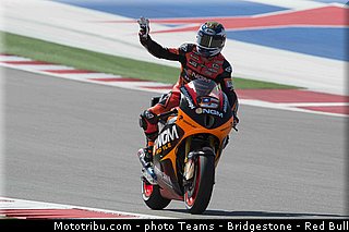 motogp_edwards_004_usa_austin_2013.jpg