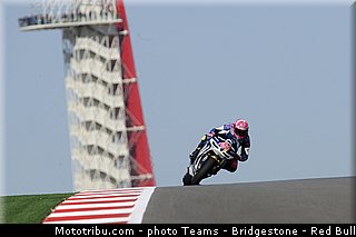 motogp_espargaro_012_usa_austin_2013.jpg