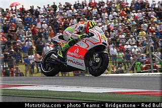 motogp_iannone_003_usa_austin_2013.jpg