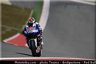 motogp_lorenzo_007_usa_austin_2013.jpg