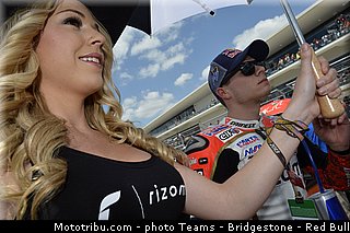 motogp_pitbabe_016_usa_austin_2013.jpg