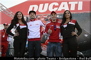 motogp_pitbabe_030_usa_austin_2013.jpg