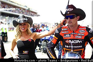 motogp_pitbabe_041_usa_austin_2013.jpg