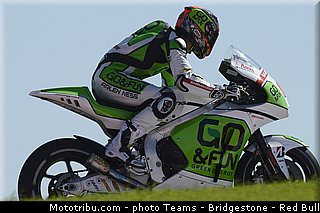motogp_staring_005_usa_austin_2013.jpg