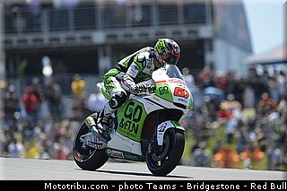 motogp_staring_011_usa_austin_2013.jpg