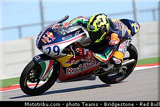 red_bull_motogp_rookies_cup_manzi_001_usa_austin_2013.jpg