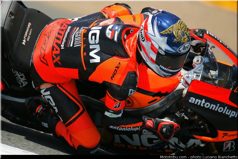 motogp_edwards_004_espagne_jerez_2013