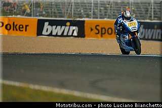 moto2_simon_008_espagne_jerez_2013.jpg