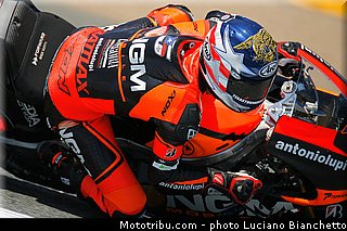 motogp_edwards_004_espagne_jerez_2013.jpg