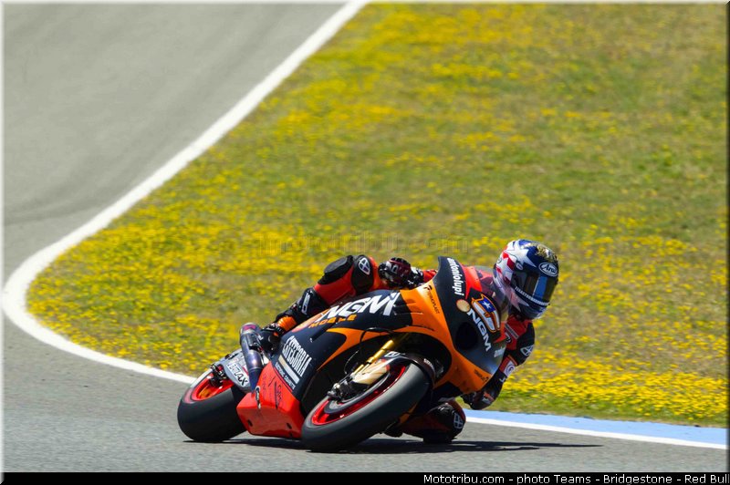 motogp_edwards_005_espagne_jerez_2013