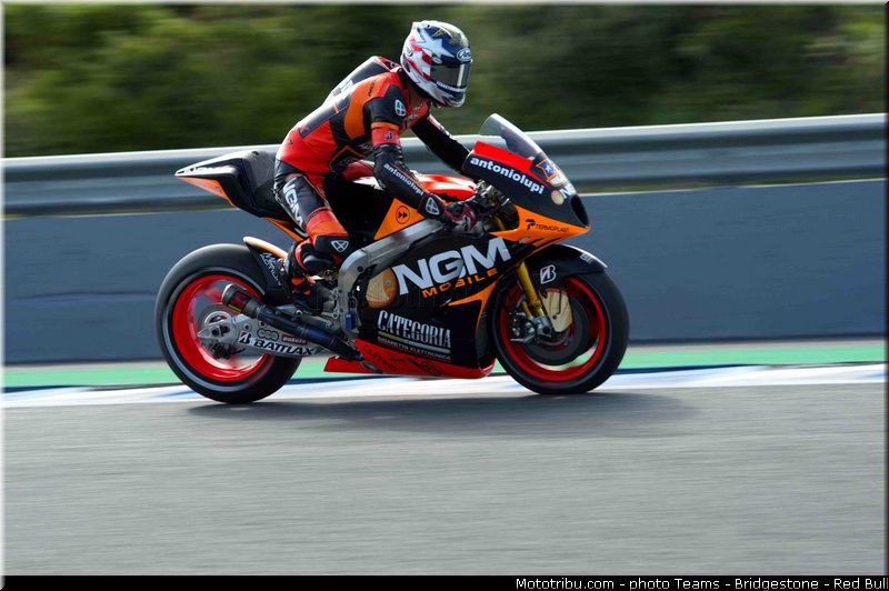 motogp_edwards_006_espagne_jerez_2013