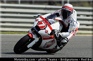 moto2_pradita_002_espagne_jerez_2013.jpg