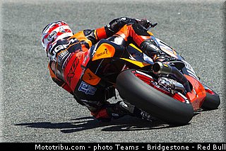 motogp_edwards_004_espagne_jerez_2013.jpg
