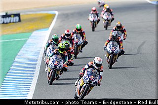 redbull_motogp_rookies_cup_007_espagne_jerez_2013.jpg