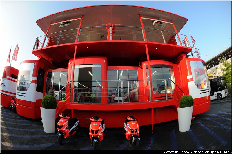 motogp_ambiance_007_france_le_mans_2013