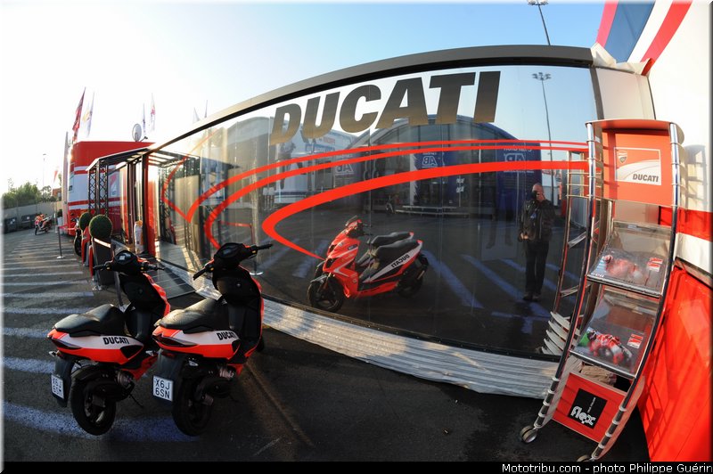 motogp_ambiance_008_france_le_mans_2013