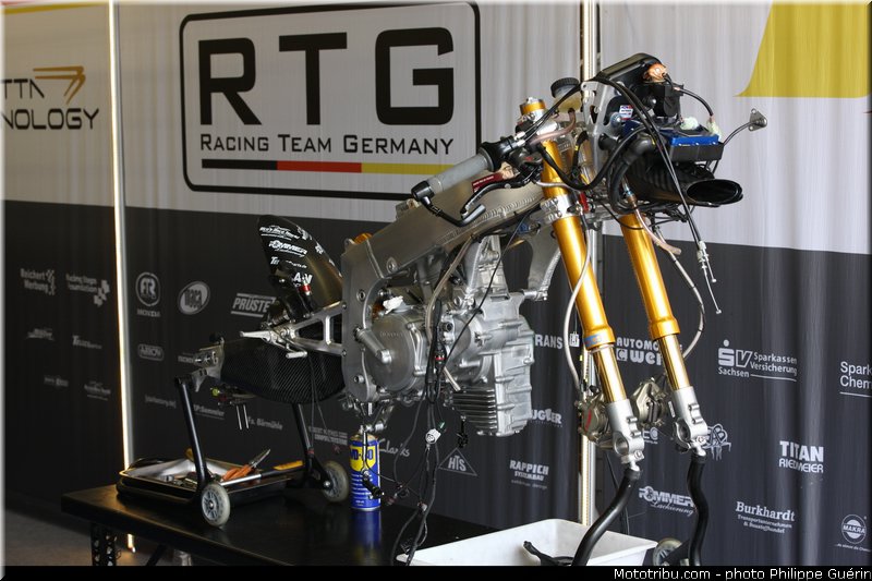 motogp_paddock_011_france_le_mans_2013