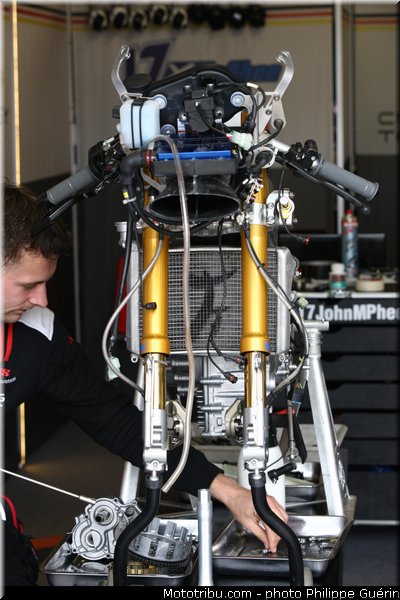 motogp_paddock_012_france_le_mans_2013