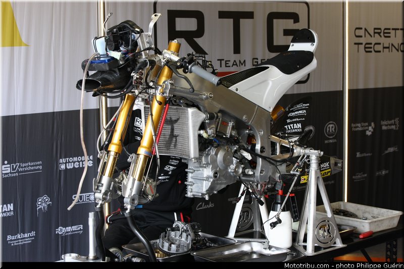 motogp_paddock_014_france_le_mans_2013