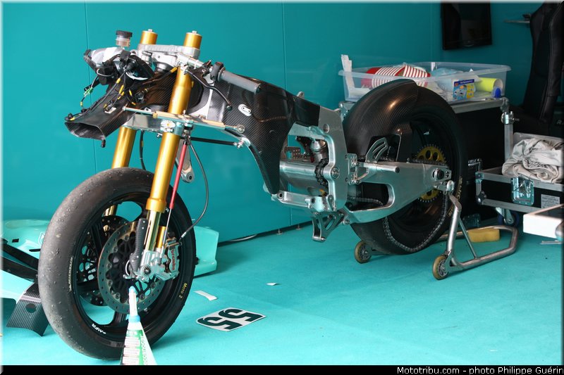 motogp_paddock_015_france_le_mans_2013