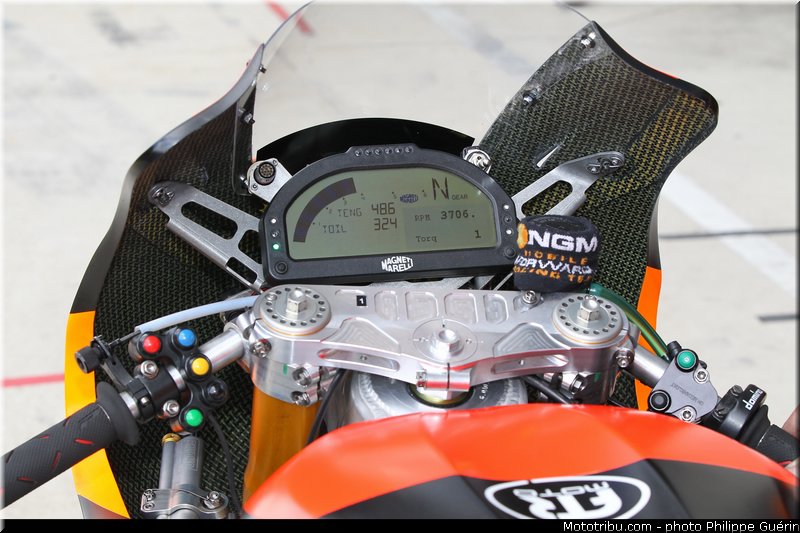 motogp_paddock_020_france_le_mans_2013